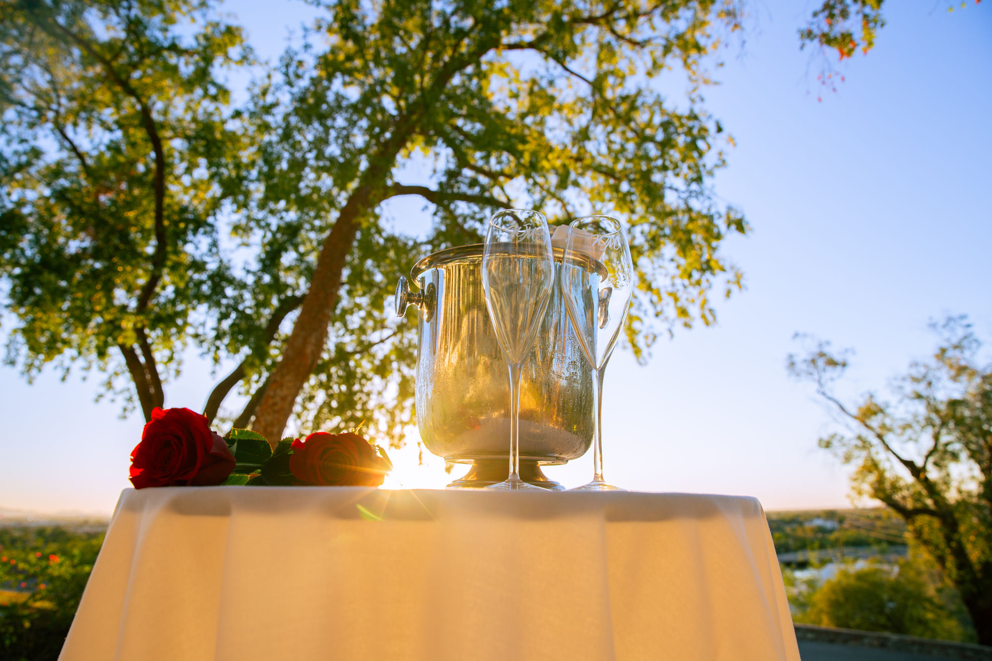 Sunset table setting at a premium venue