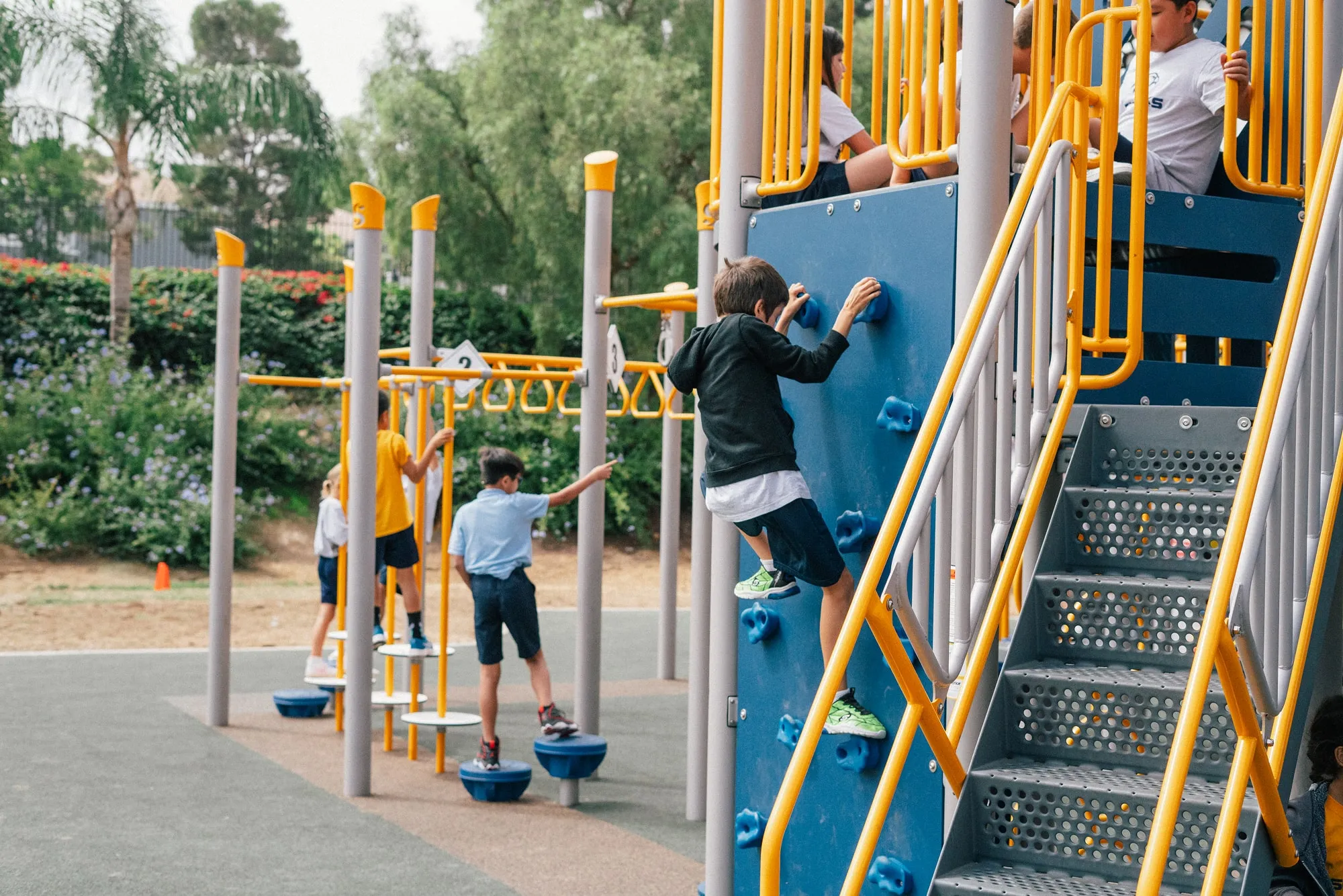 Commercial Playground Equipment - Zoom Recreation