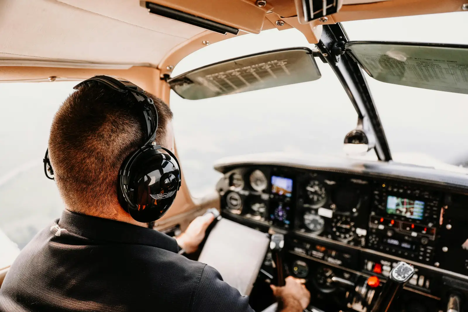 picture of a private pilot in control with no distractions.