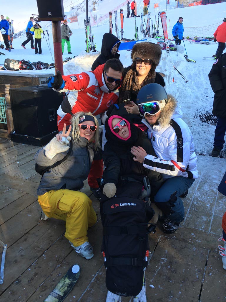 Steph handyskiing straight into the bar at Folie Douce
