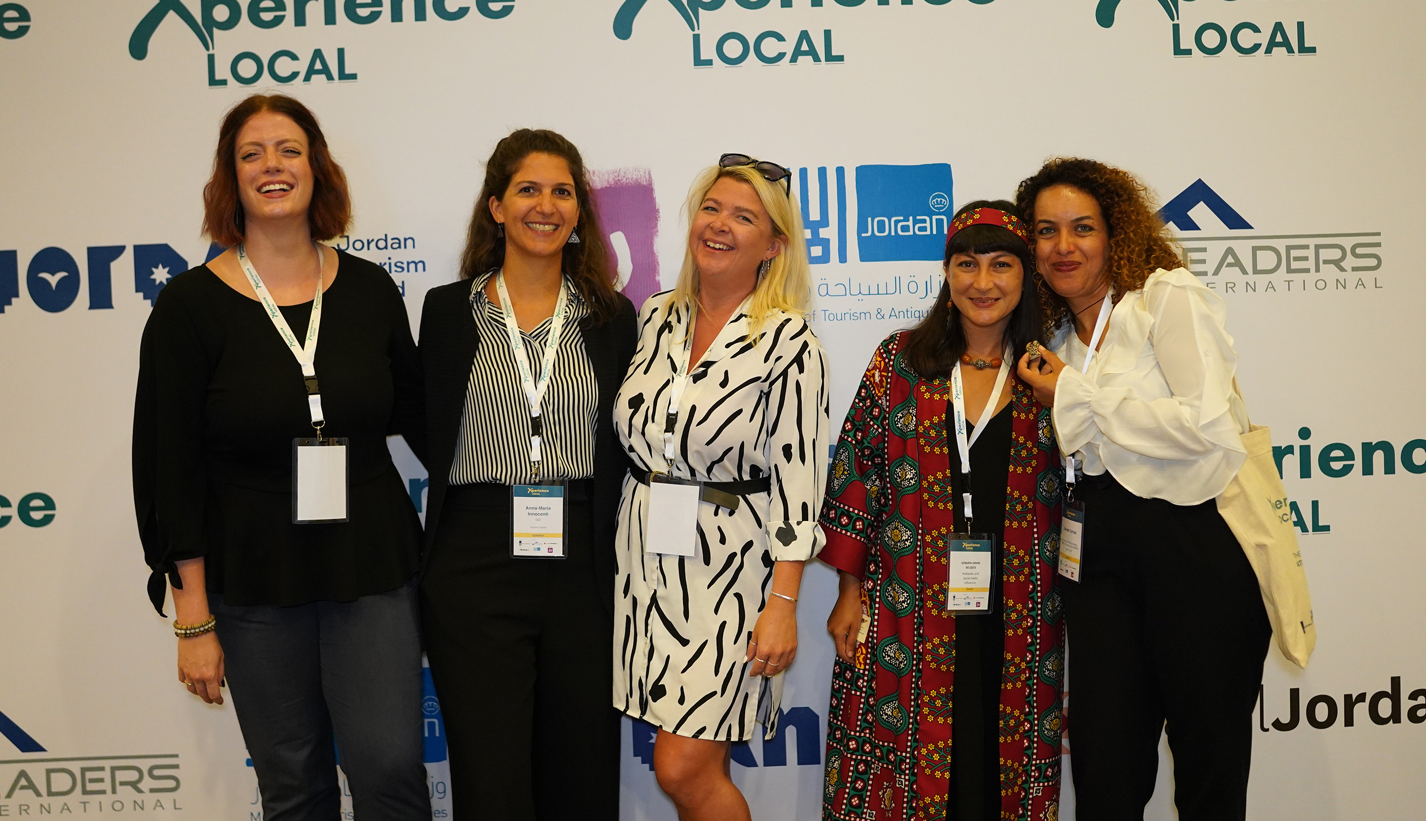Han Springett meets fellow speakers at Xperience Local conference