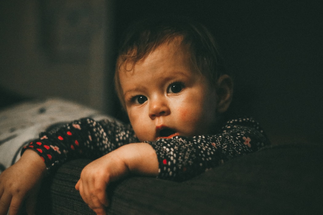 Illustration de l'article Rising Up : Les neurosciences cognitives pour décrypter les compétences de nos bébés et accompagner