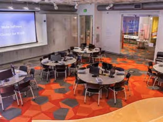 Learning Lab round-table setup