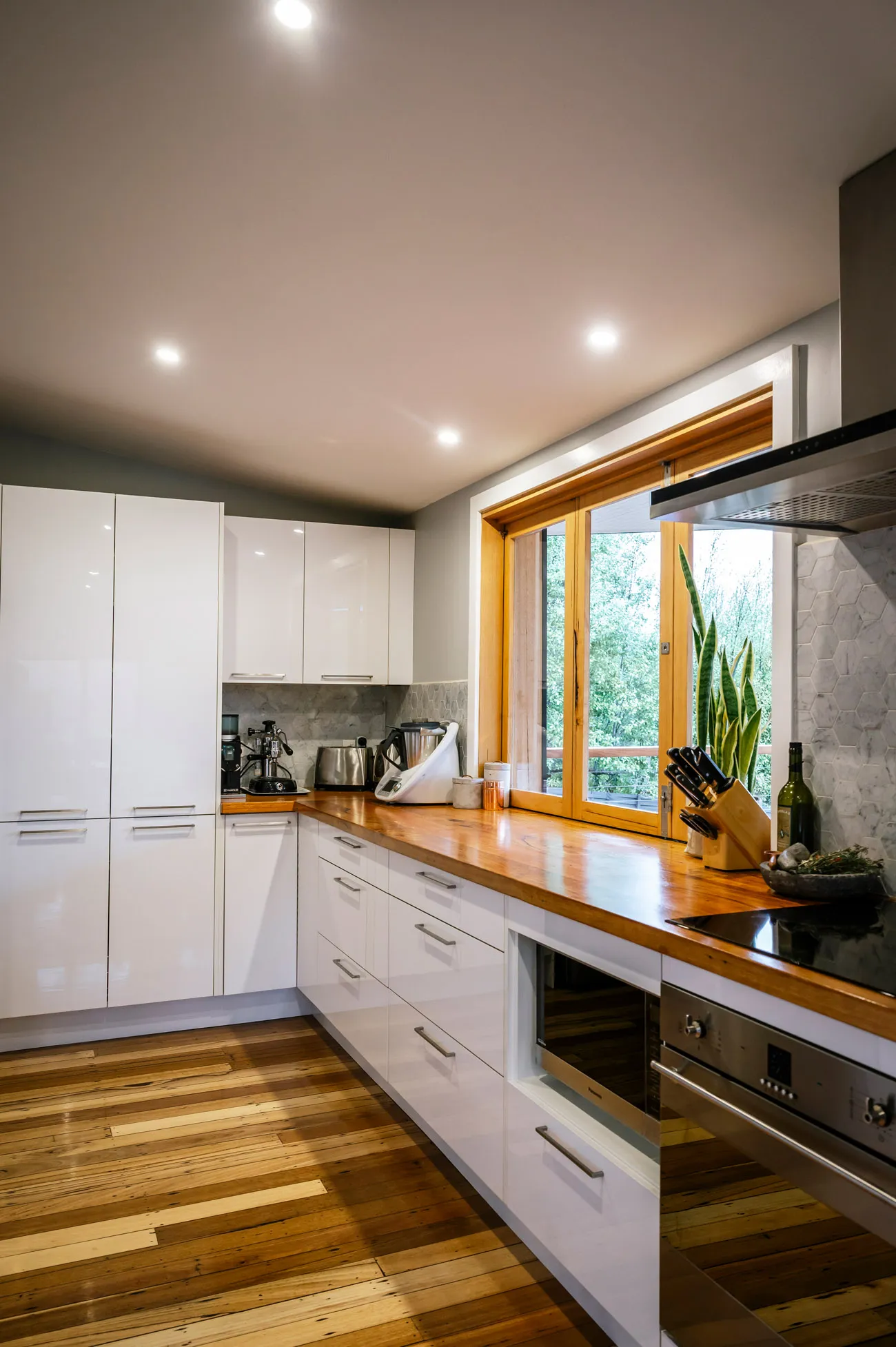 New kitchen from Balnarring property renovated by BuildMP.