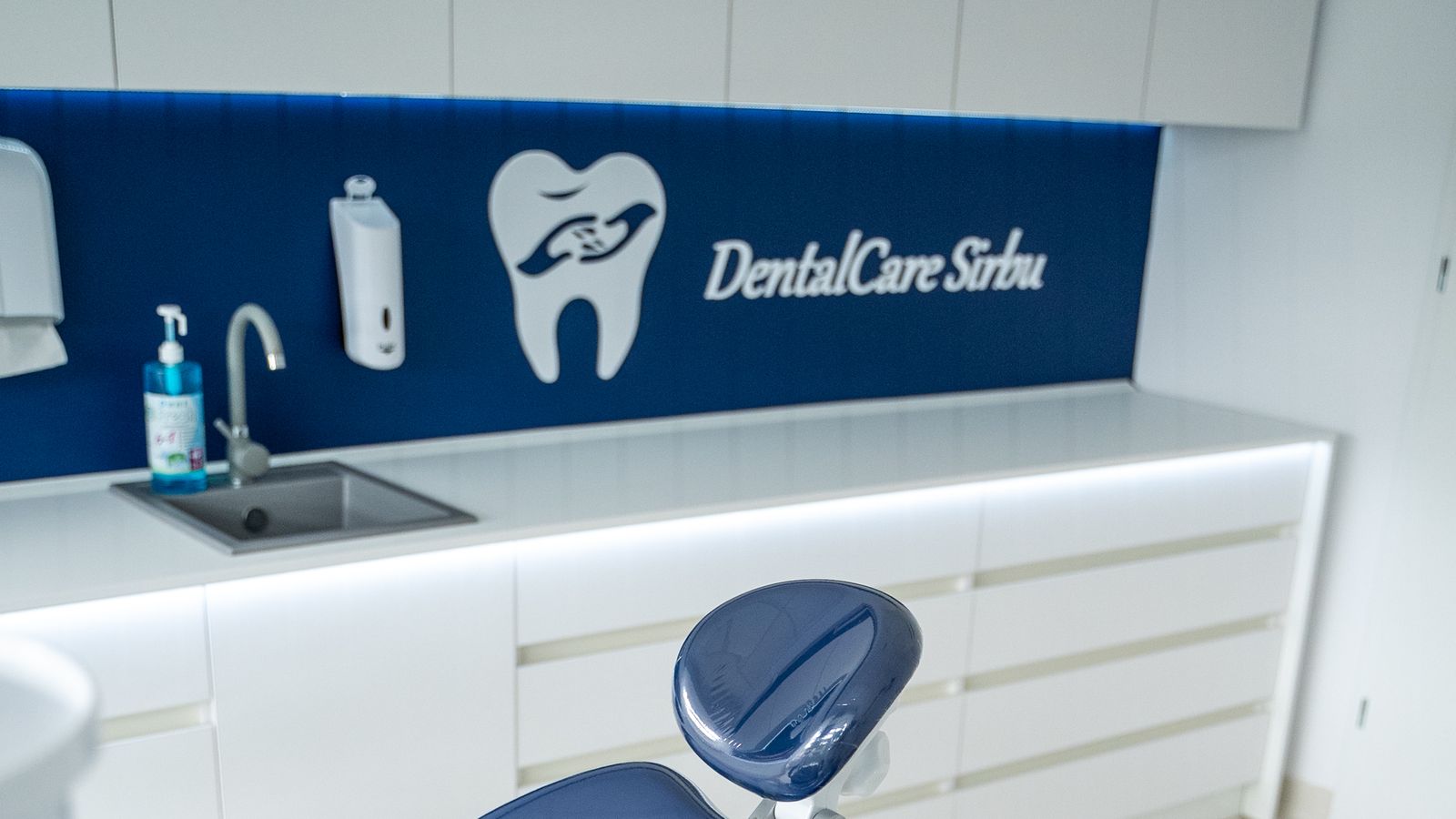 Cât costă la dentist în Cluj-Napoca: prețuri pe proceduri