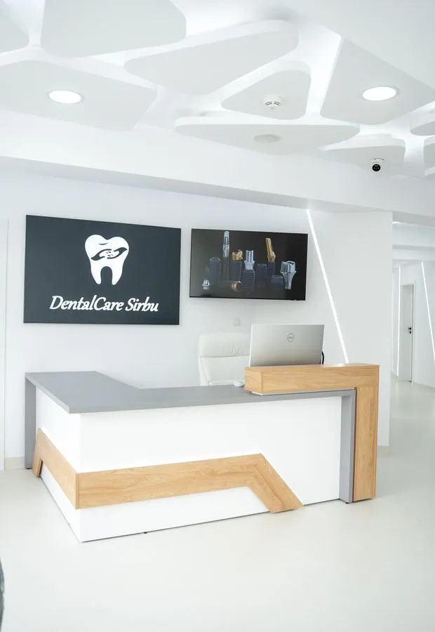 Recepția clinicii DentalCare Sîrbu