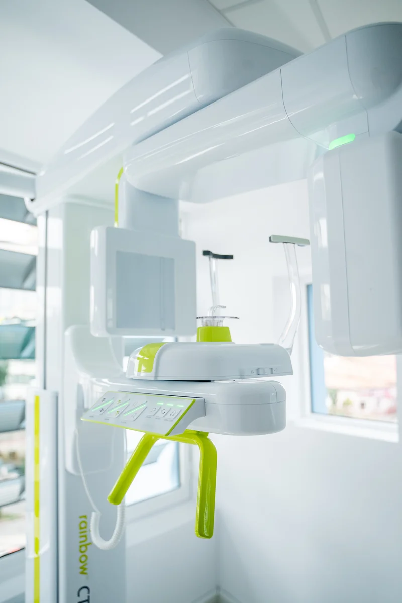 Aparatul CBCT din clinica DentalCare Sîrbu din Cluj-Napoca