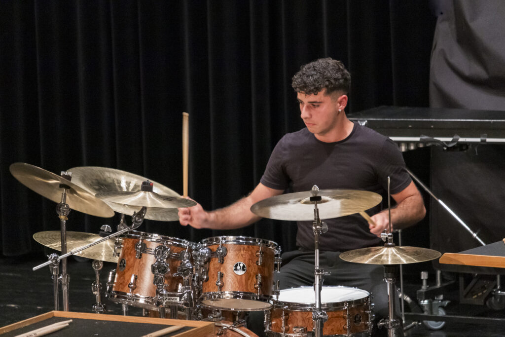 Jari Brunner à la batterie