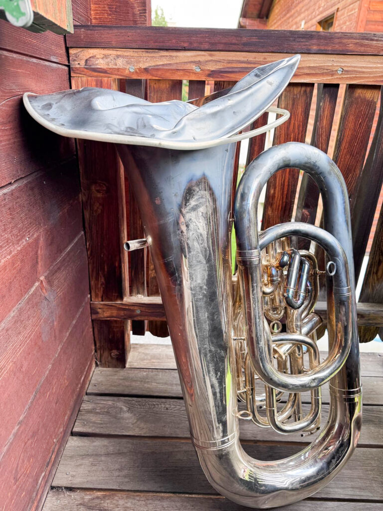 Basse totalement détruite après deux mois passés dans l'eau