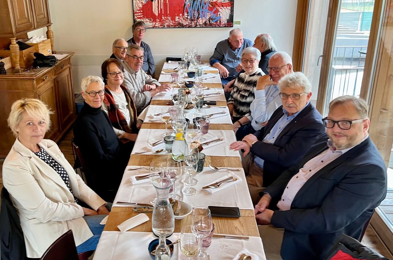 SBV-Ehrenmitglieder treffen sich in Biel