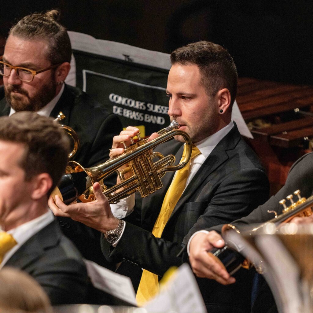 Gian Walker est aujourd'hui encore un fier membre actif du Brassband Bürgermusik Luzern.