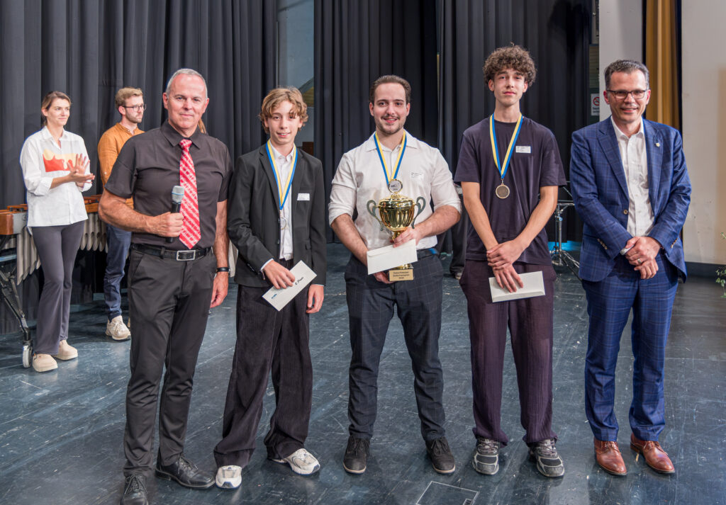Roman Engeler, Theo Hoppe, Luca Bodmer, Luc Pignet und Dominik Diezi (v.l.n.r.)