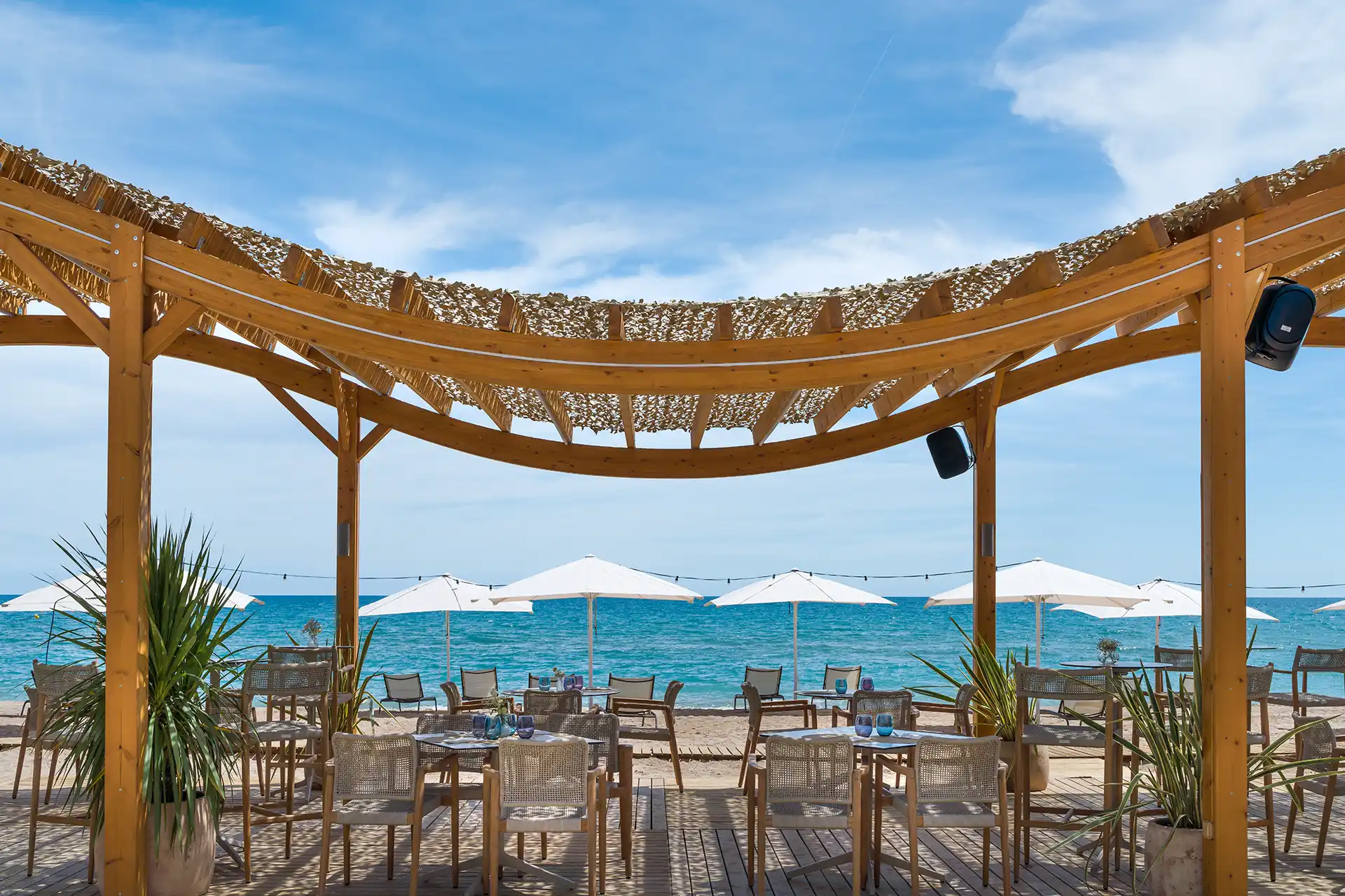  Le Méridien Ra Beach Hotel & Spa