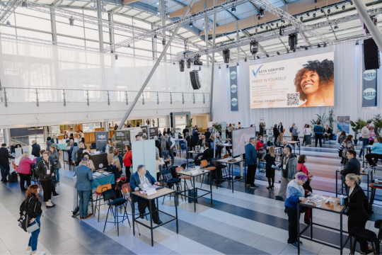 The Difference Between Attending an Industry Event and Actually Showing Up