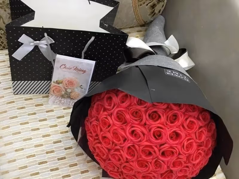Cửa Hàng Hoa Sáp Đồng Xuân, Phú Yên