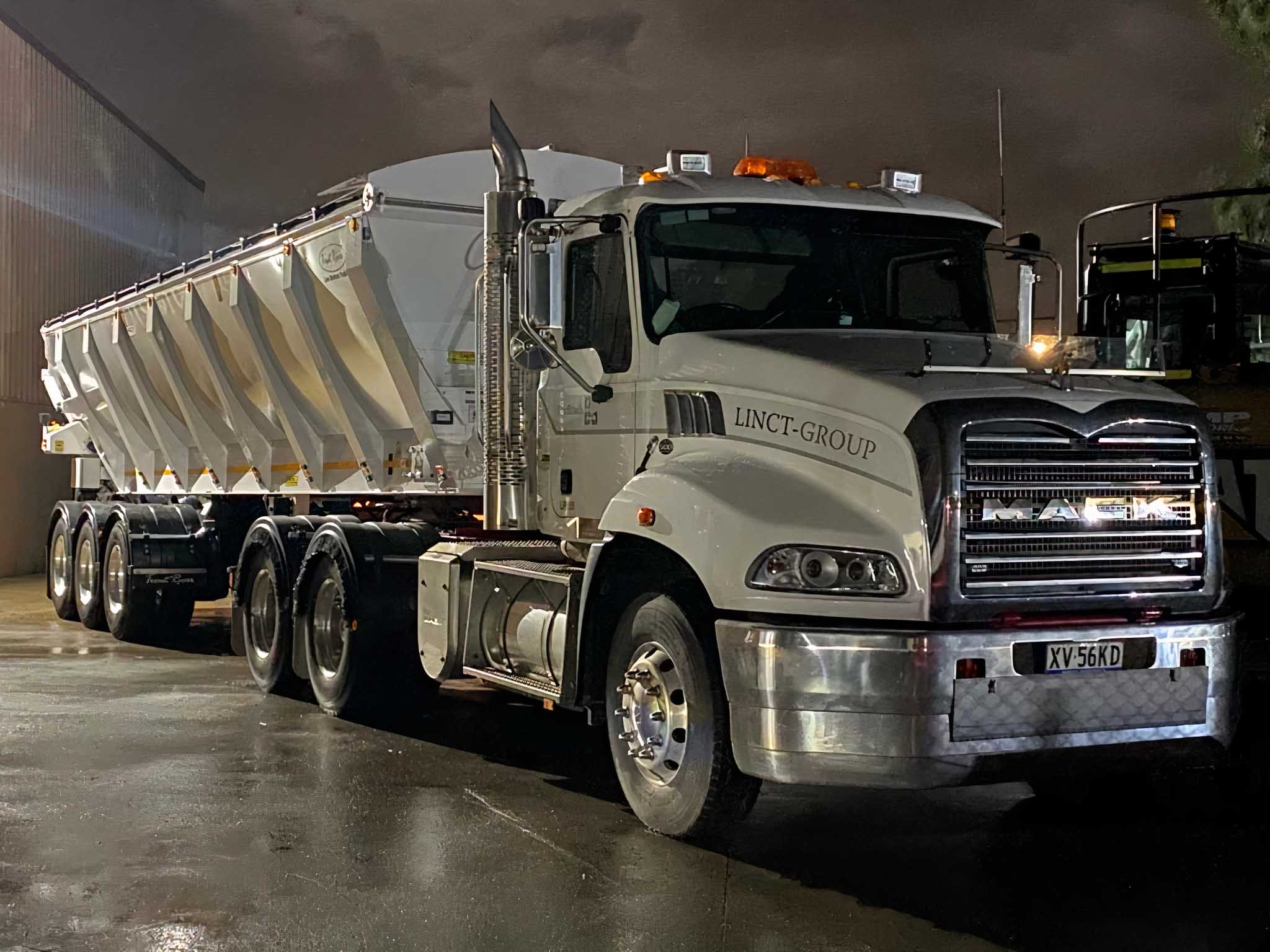 Linct Group truck used for Civil Construction and road maintenance
