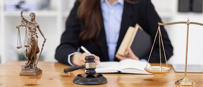 Defense Lawyer Explaining the Penalties for Criminal Convictions in Queen Creek