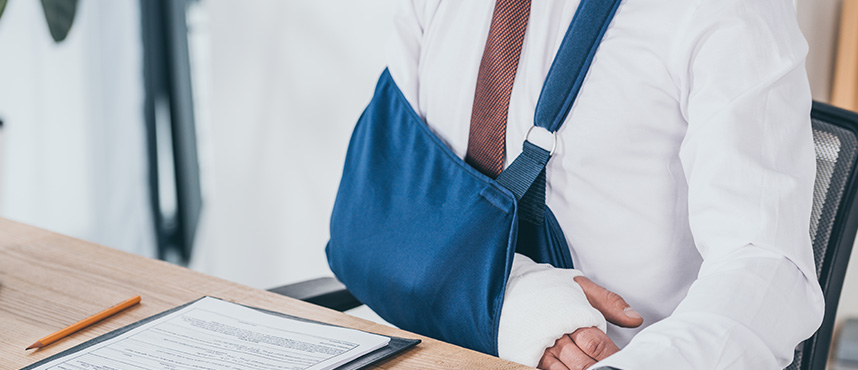 Defense Lawyer Explaining the Penalties for Criminal Convictions in Queen Creek