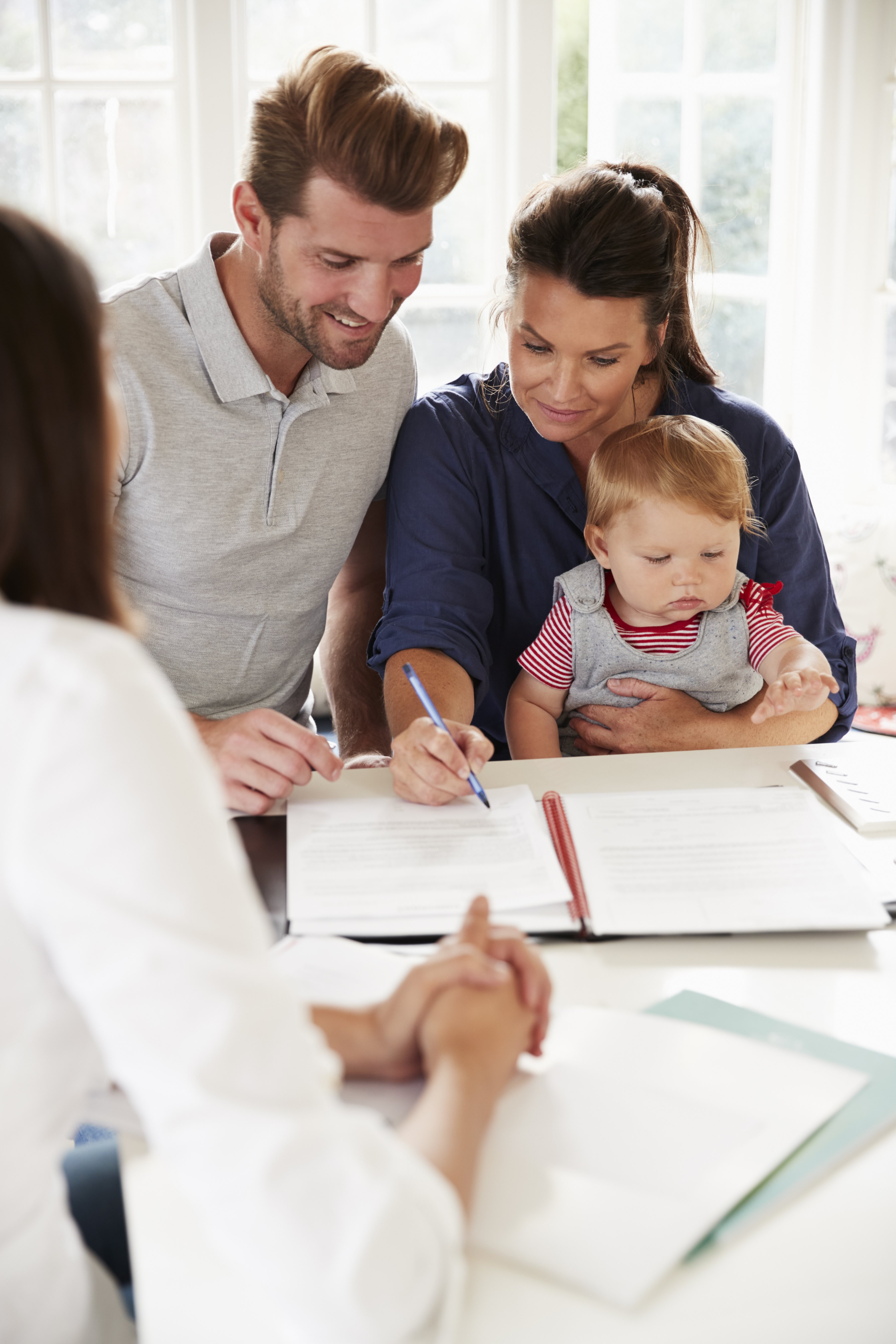 Family meeting with an estate planning attorney to discuss probate