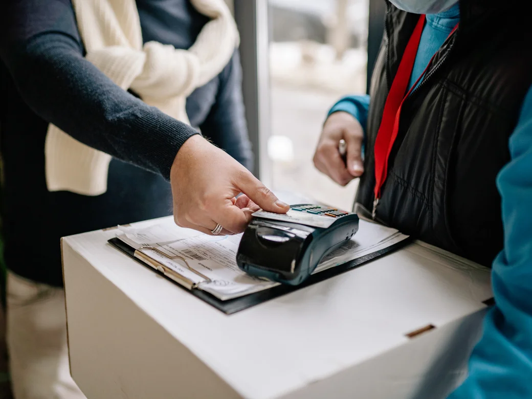 Phí chuyển đổi trả góp qua thẻ tín dụng là gì? Tìm hiểu A-Z