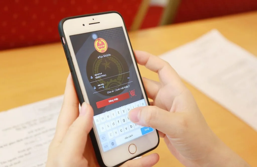Nộp thuế thu nhập cá nhân bằng eTax Mobile