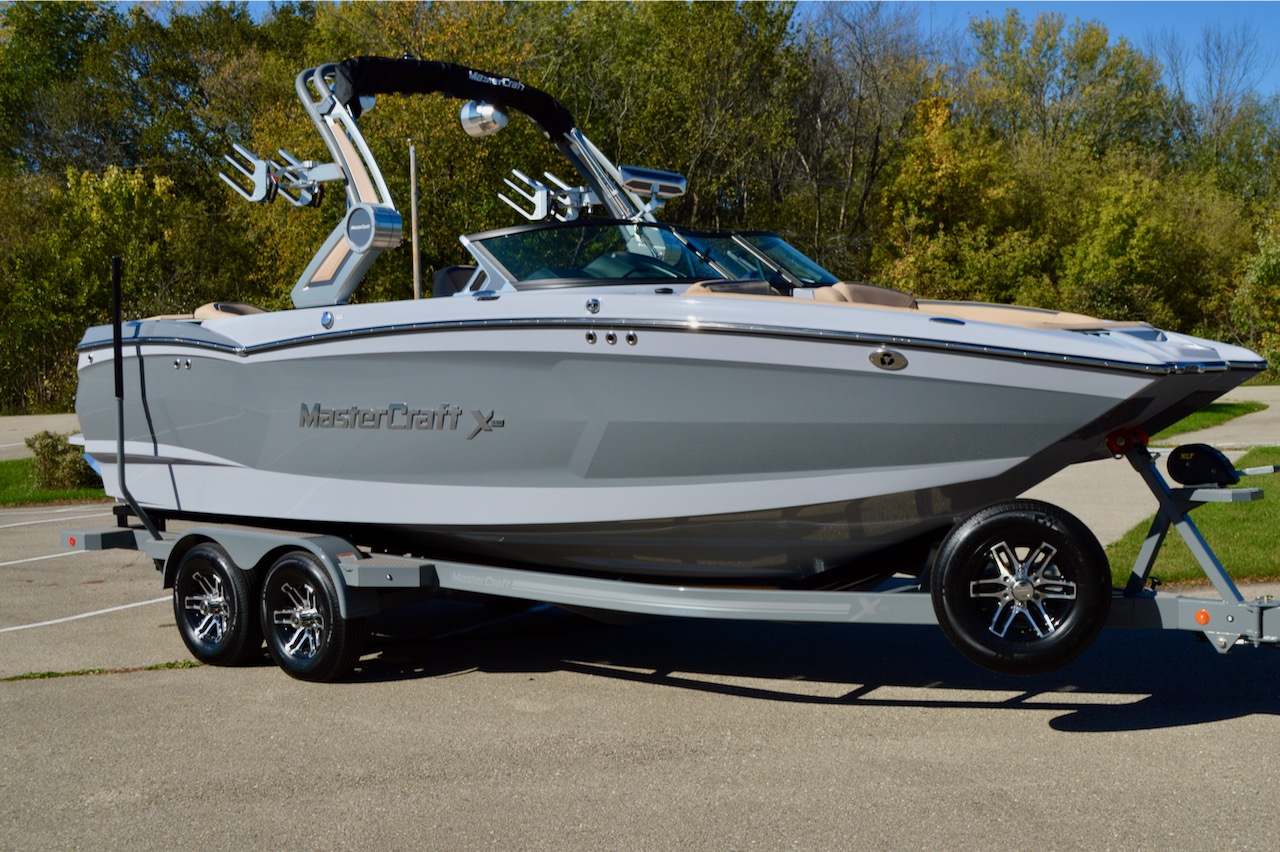 2022 Mastercraft XStar S from Redline Watersports INC | Starboard Side Profile on trailer