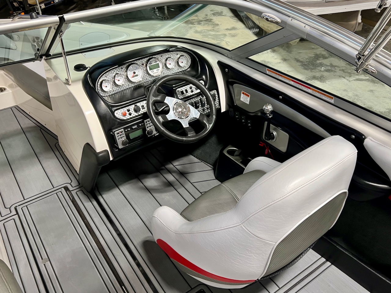 2004 Mastercraft X30 | Redline Watersports | Helm View