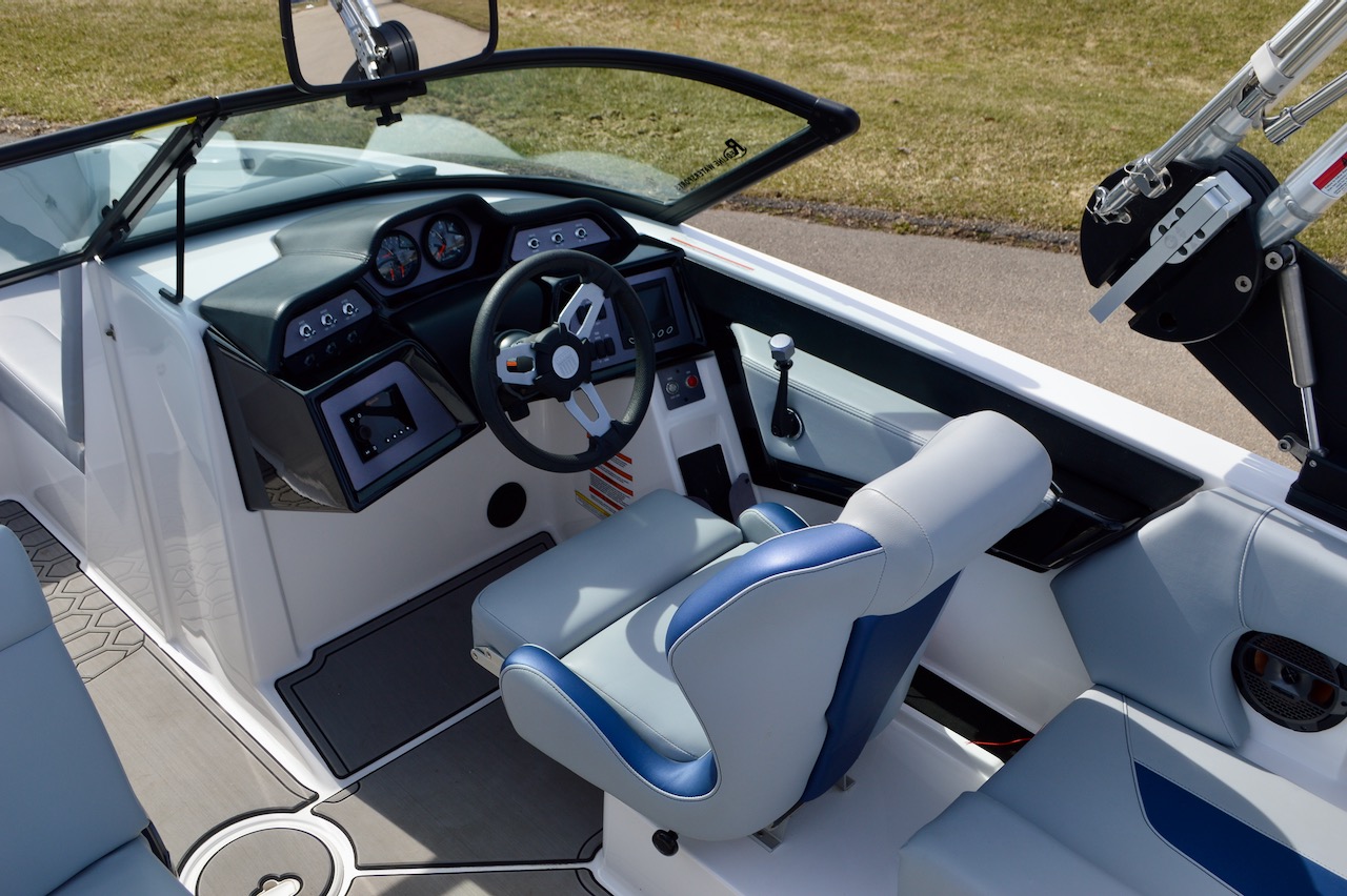 2022 Mastercraft NXT20 with Trailer from Redline Watersports | Helm and driver's seat view