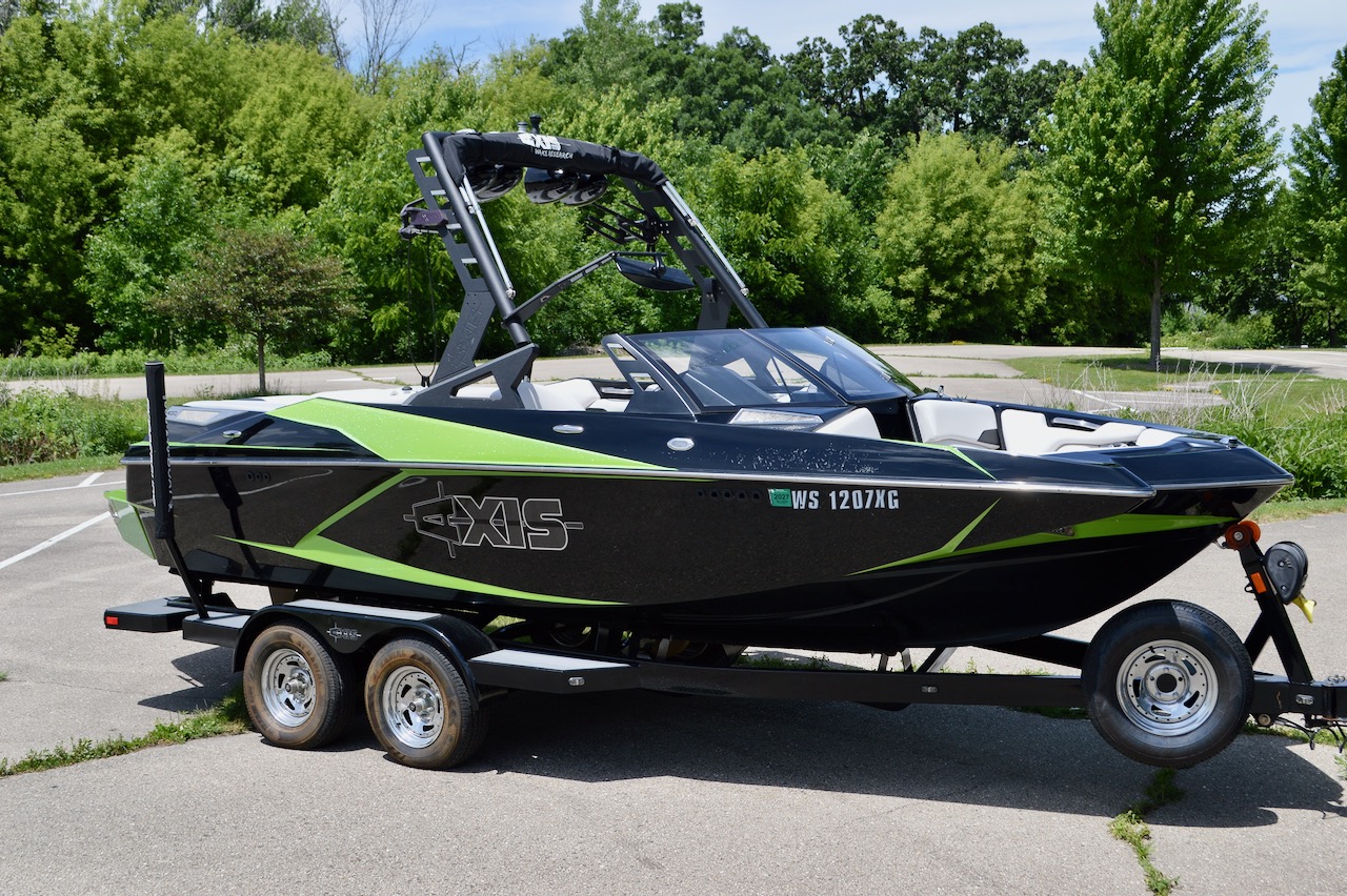2018 Axis A20 | Redline Watersports | Starboard side view