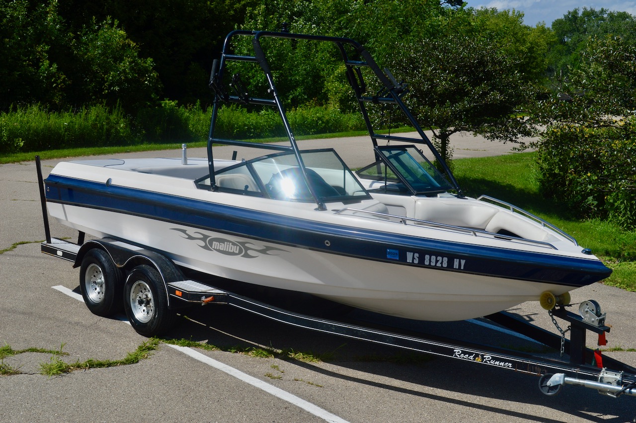 1999 Malibu Sunsetter VLX with Trailer from Redline Watersports | Starboard Side View