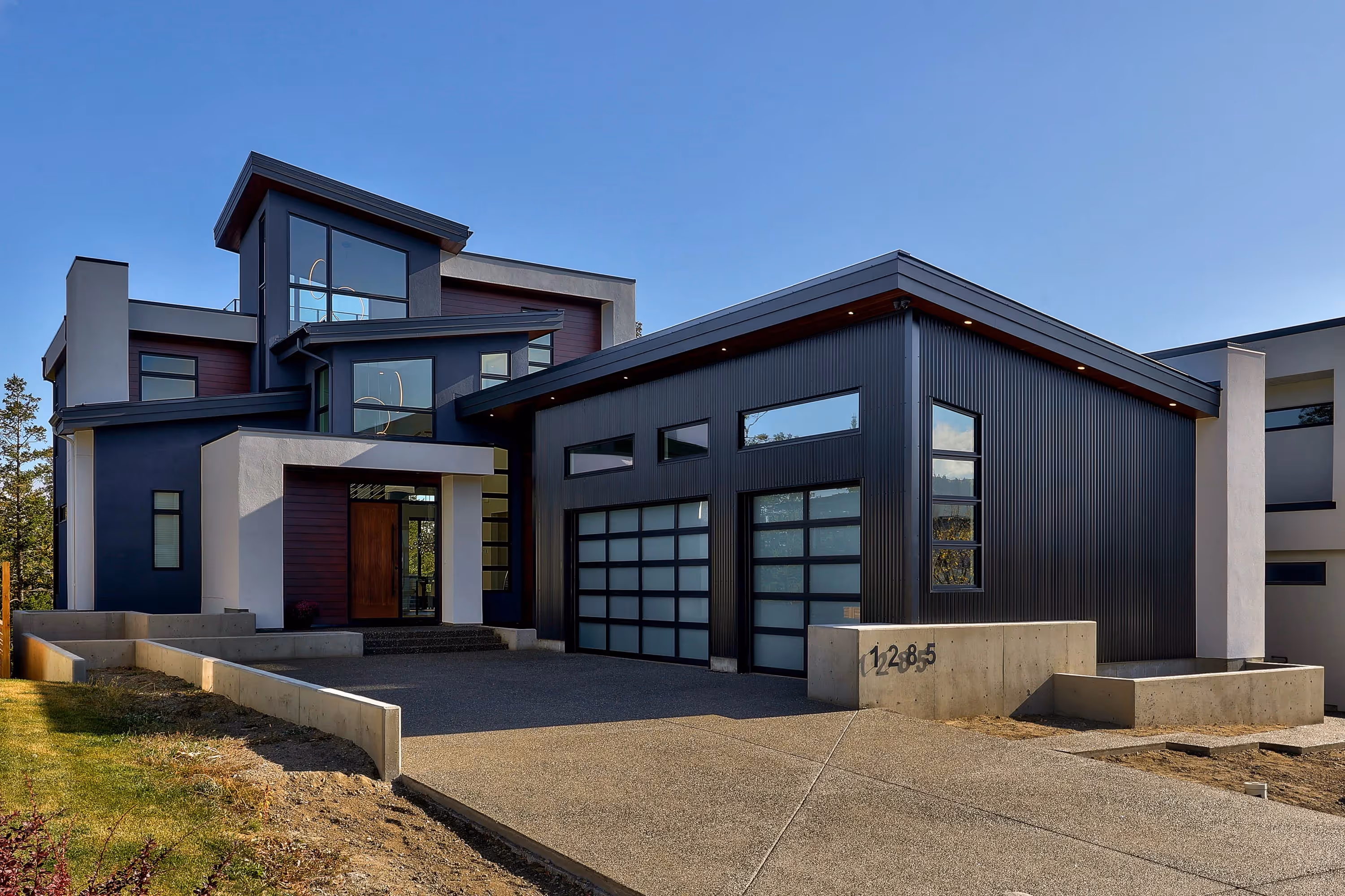 40J02 - Chale Residence - Hidden Trails Modern