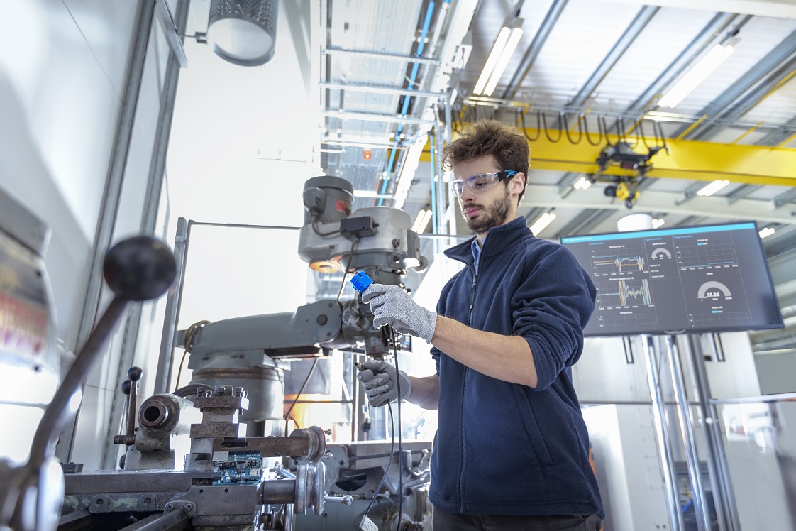 A men using machines