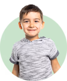 Chłopiec w wieku około 9 lat.