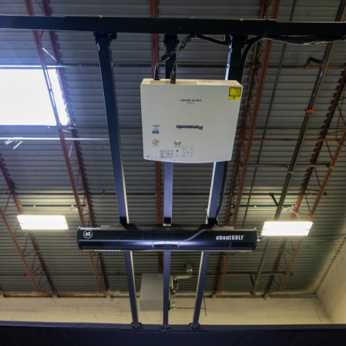 3trak™ launch monitor and projector