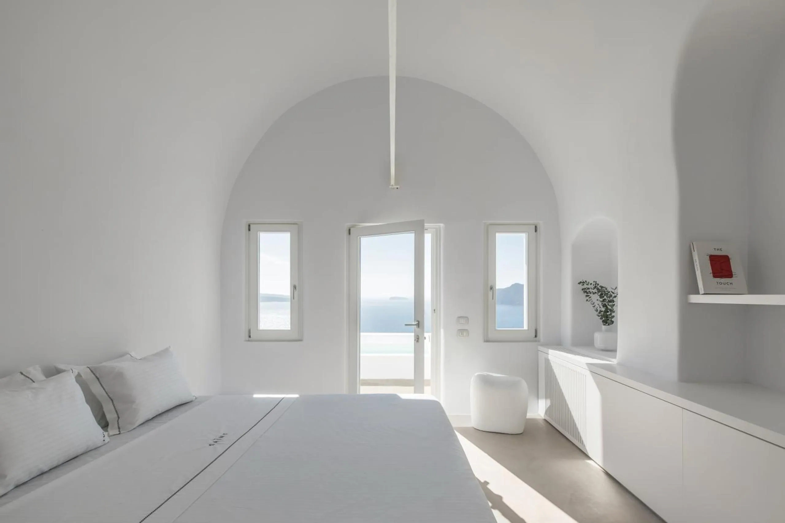 Saint | Boutique Hotel in Santorini, Greece