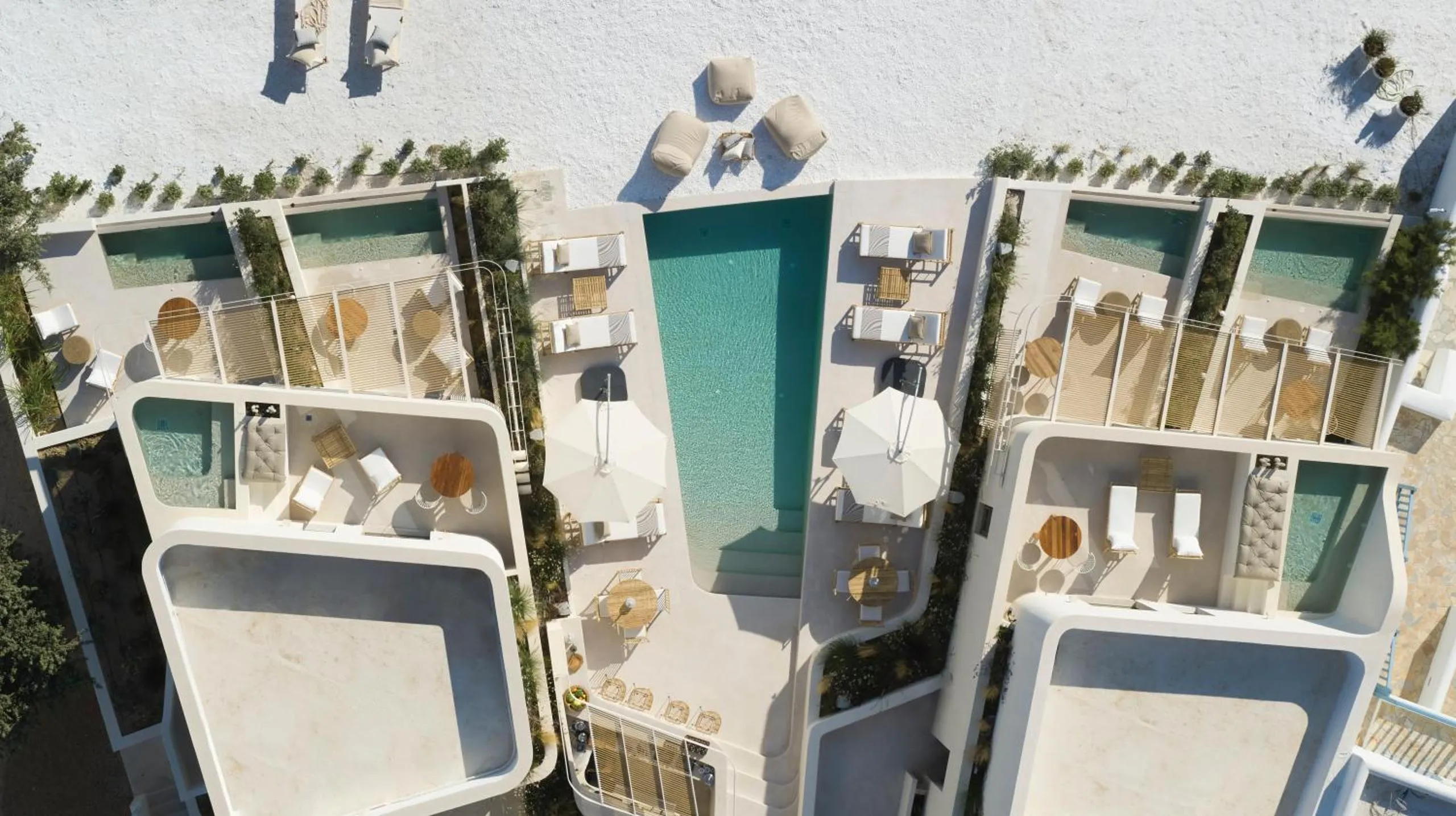 White Pebble Suites Milos Greece | Boutique Hotel - Image 6 of 6