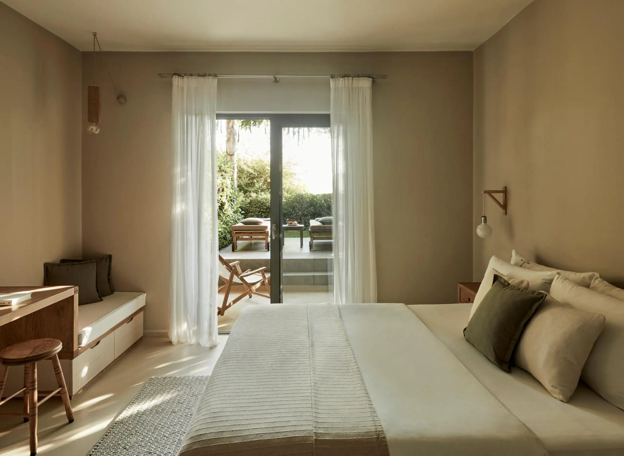 F Zeen Kefalonia | Boutique Hotel in Kefalonia