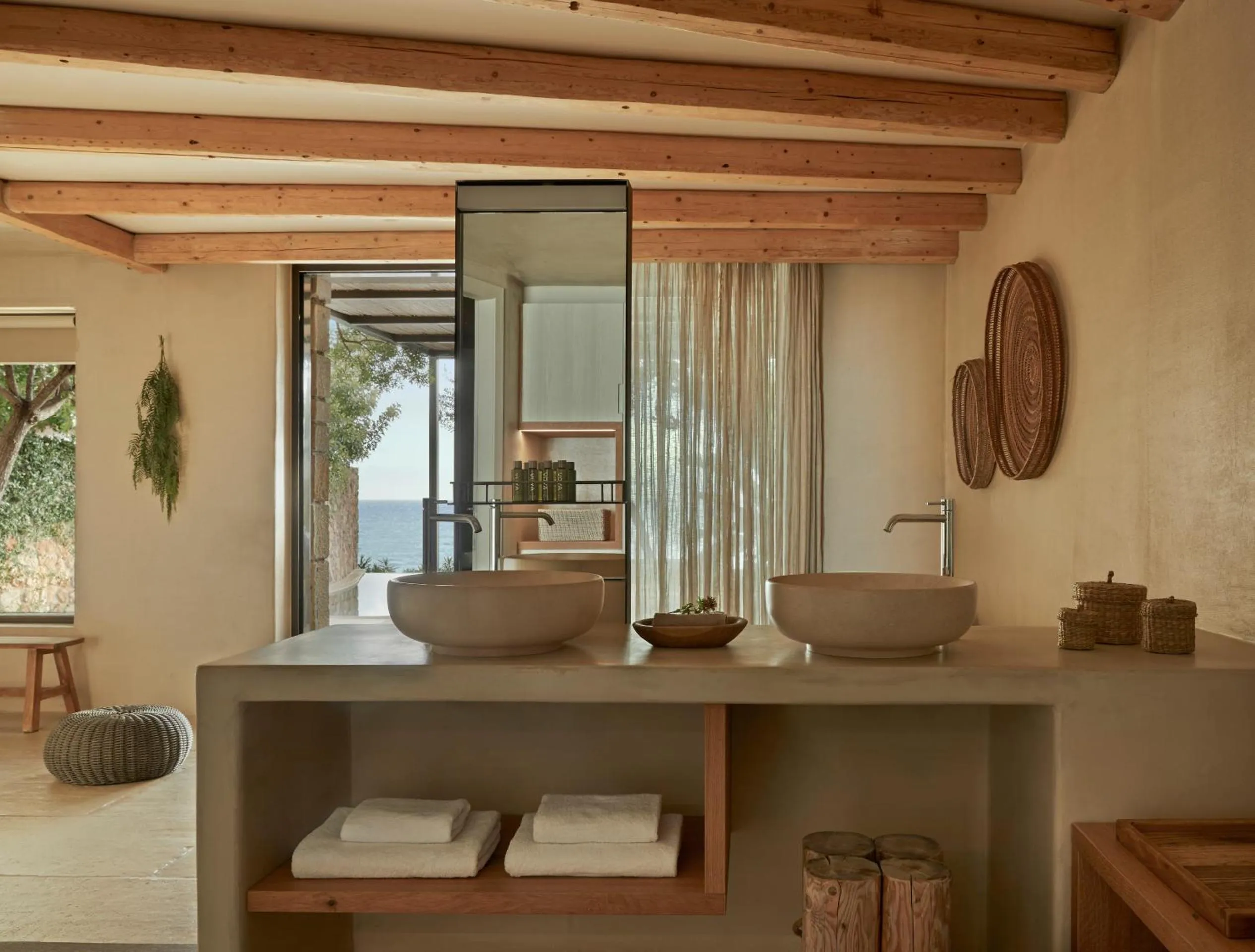 F Zeen Kefalonia | Boutique Hotel in Kefalonia