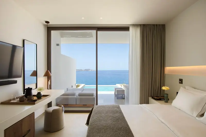 Domes White Coast Milos, Milos