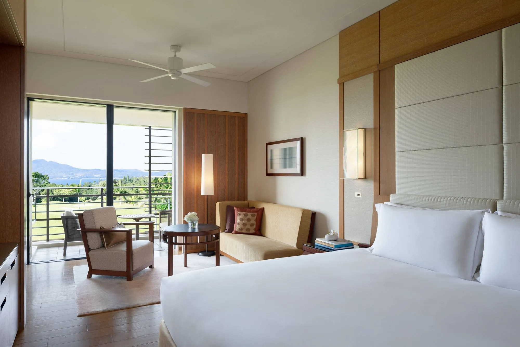 The Ritz-Carlton Okinawa | Five-star Luxury Hotel