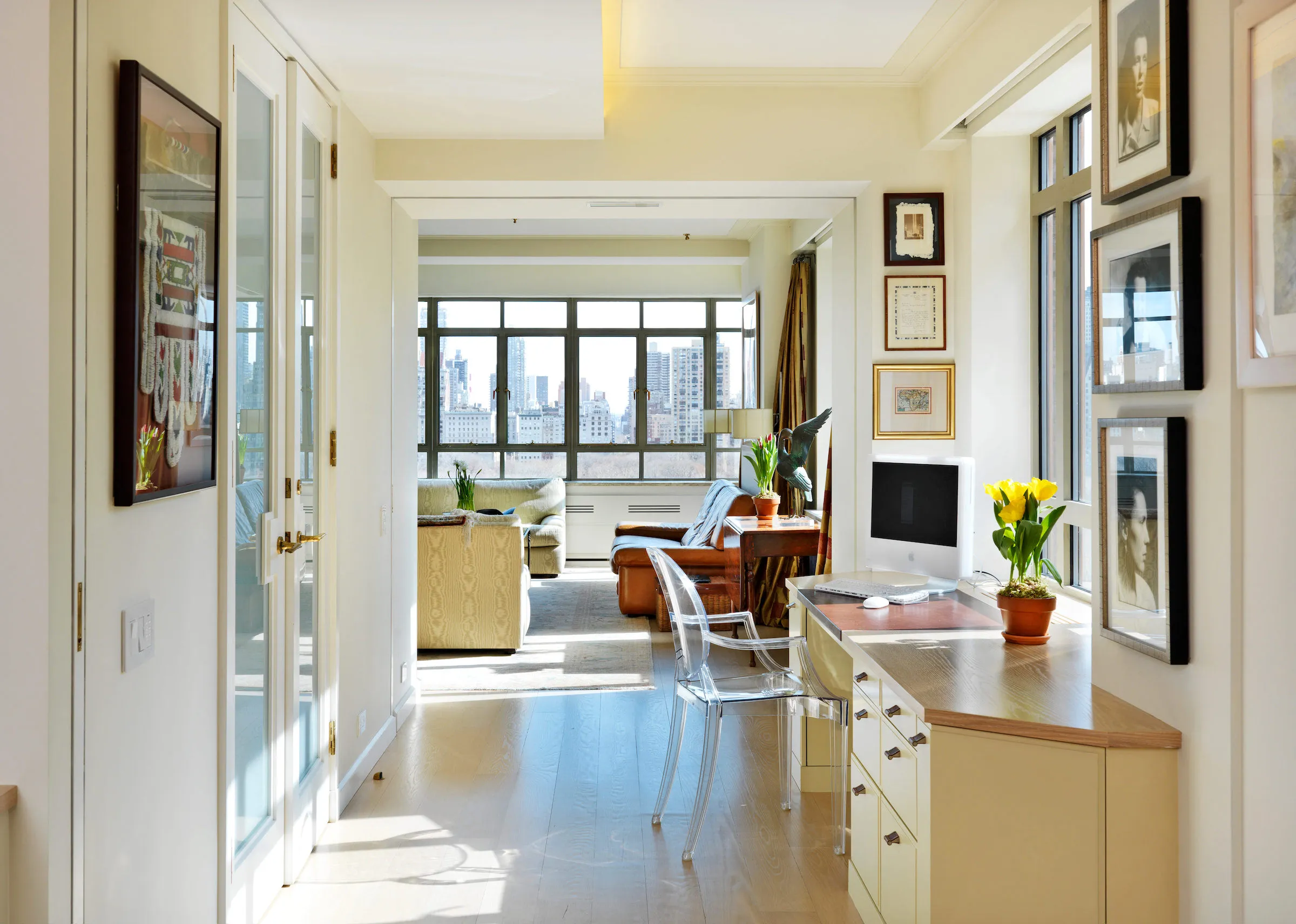 Landmark AerieArt Deco Landmark Building: Apartment at 25 Central Park West