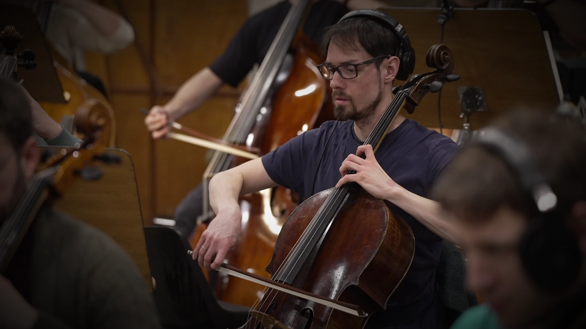 Cellists of the Budapest Scoring Orchestra in the orchestration lesson for Expedition Nautilus.