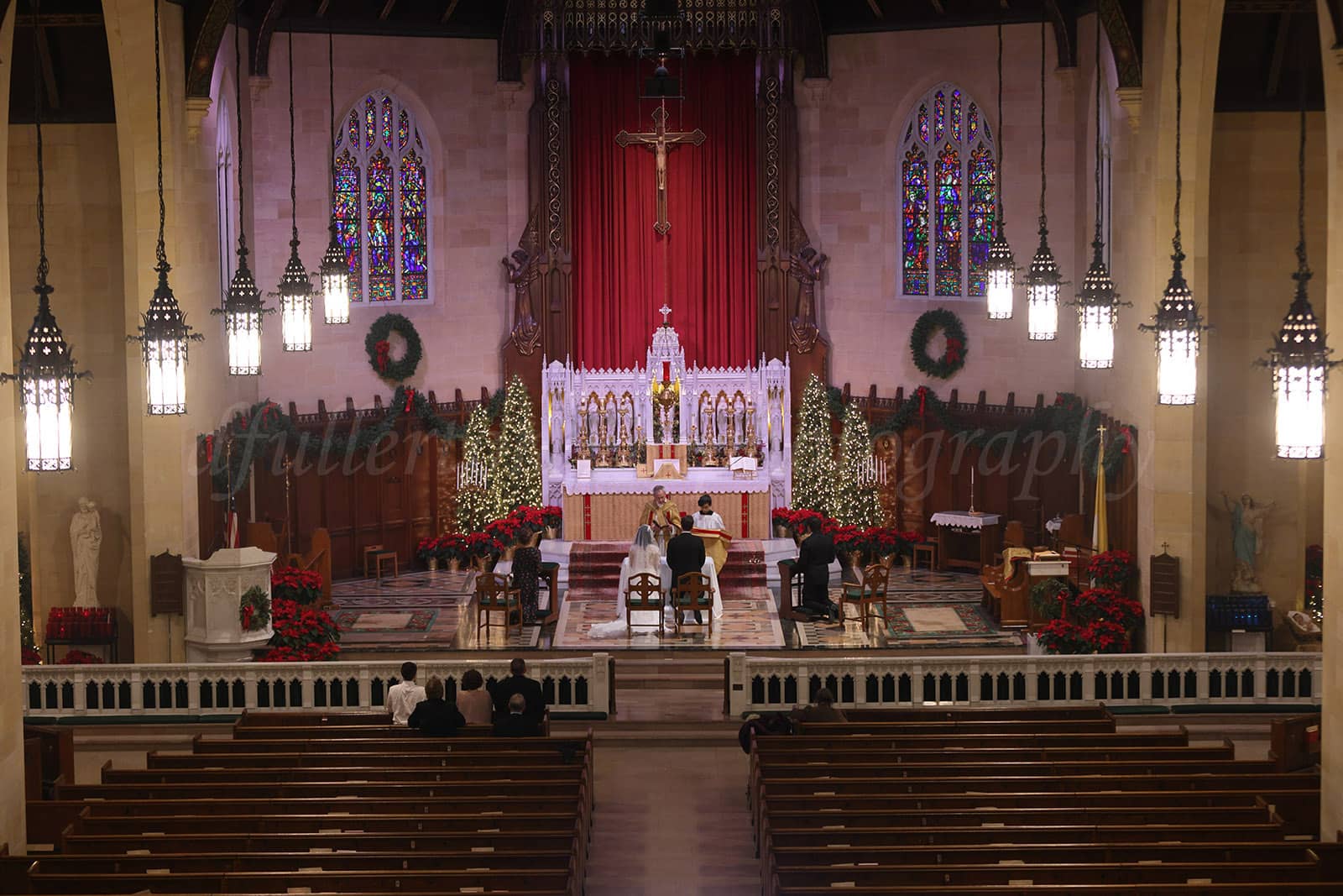 Traditional church photography for weddings by Fullerton Photography in downtown Detroit.