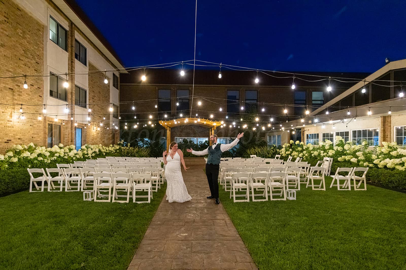 Ann Arbor and metro Detroit wedding photography by Fullerton Photography.