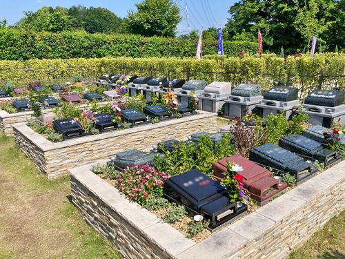 金剛生駒霊園で樹木葬墓地を購入した方の実体験や費用を公開!期限付きで利用できる洋風墓石つき樹木葬。