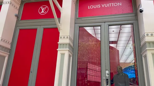 Louis Vuitton La Beauté  Pop-Up