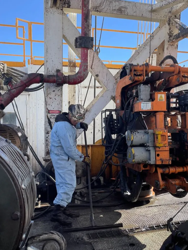 oil-driller-sees-the-industrys-future-in-electric-rigs-carbon-offsets