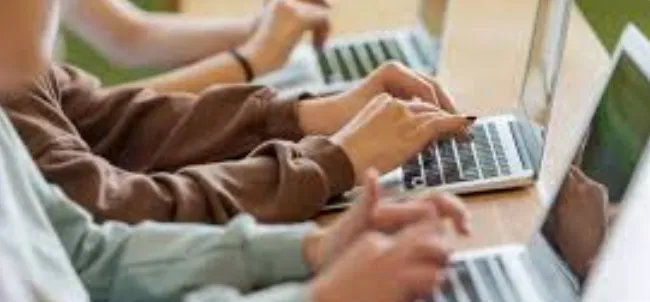 ais-coming-to-the-classroom-brisk-raises-15m-after-a-quick-start-in-school-2