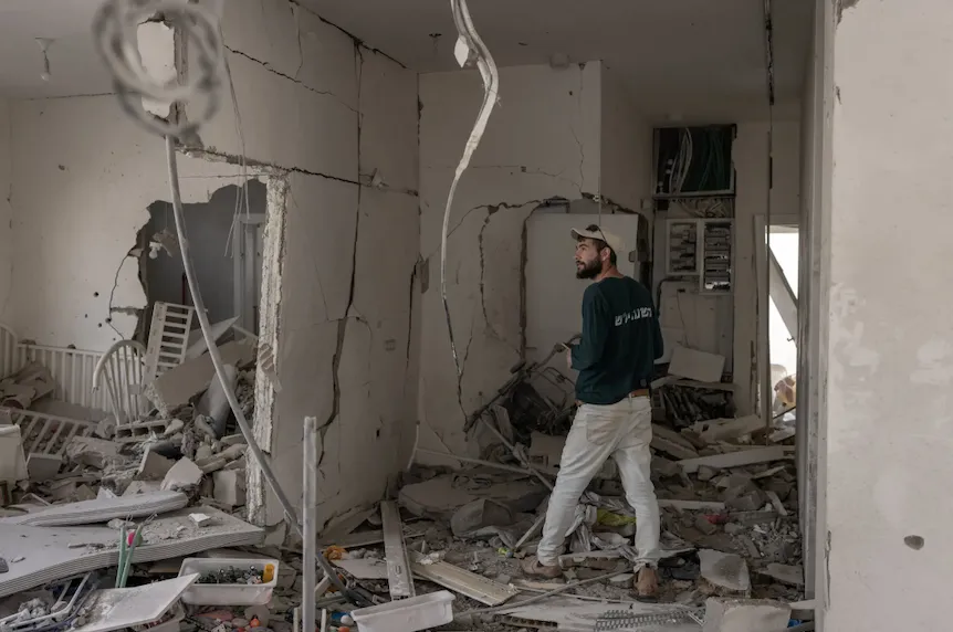 iran-combines-real-world-missile-attacks-with-online-threats