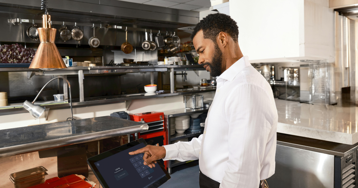 ¿Puede un gerente de restaurante compartir un fondo común de propinas? El Departamento de Trabajo dice que no.